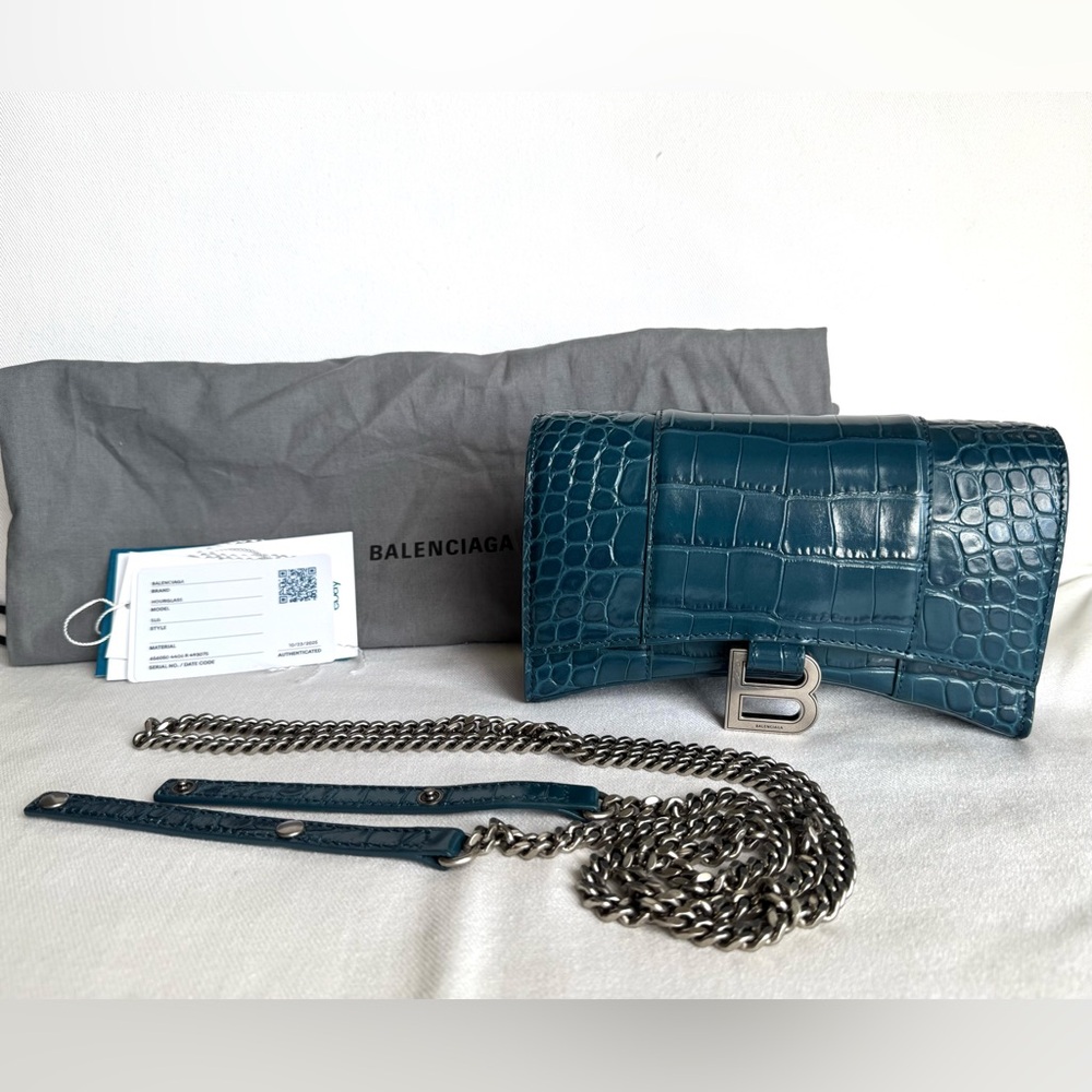 Balenciaga Hourglass Wallet on Chain